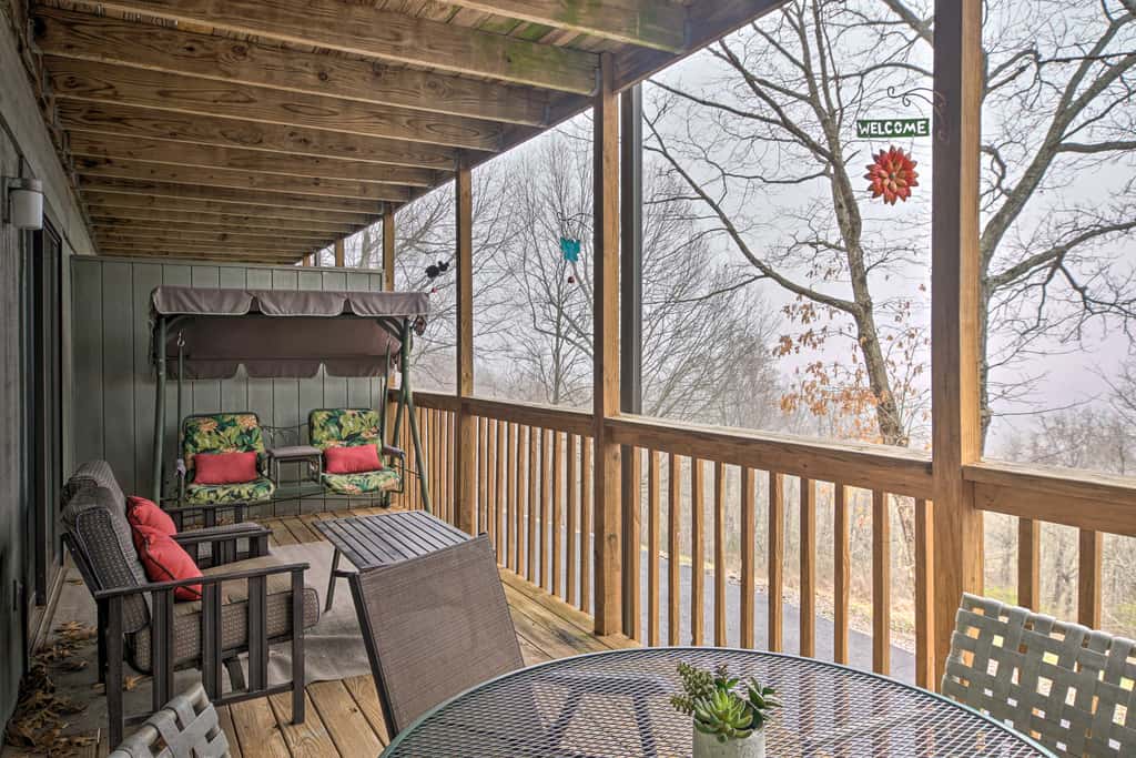 2 Mi to Silver Dollar City: Reed Springs Condo