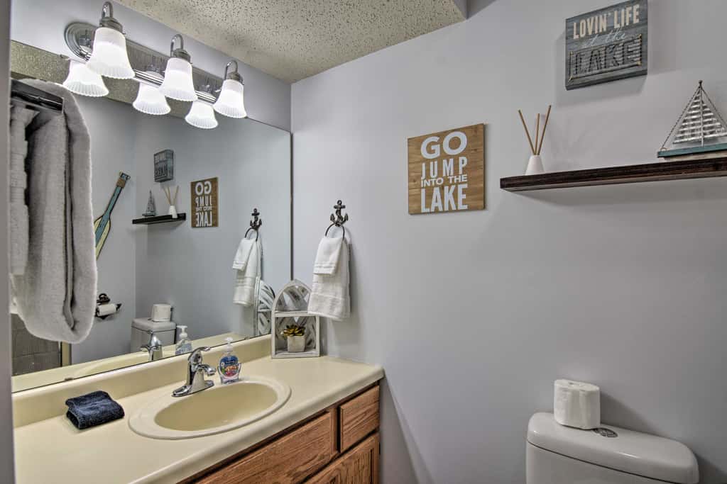 2 Mi to Silver Dollar City: Reed Springs Condo