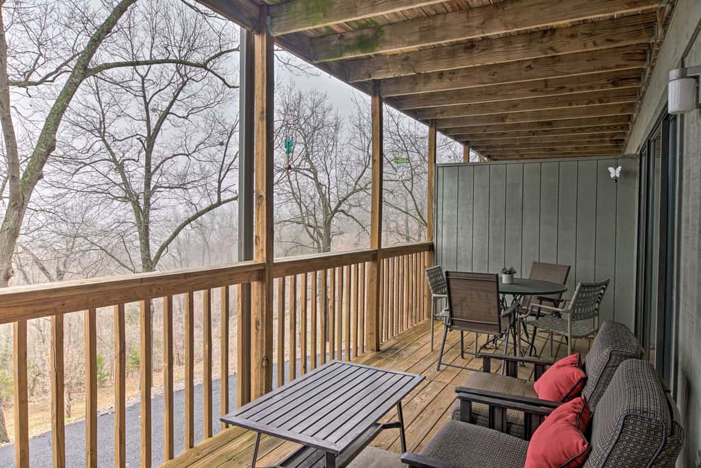 2 Mi to Silver Dollar City: Reed Springs Condo