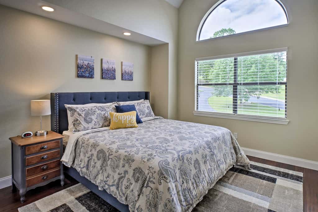 5 Mi to Dtwn & Strip! Branson Condo w/ Indoor Pool