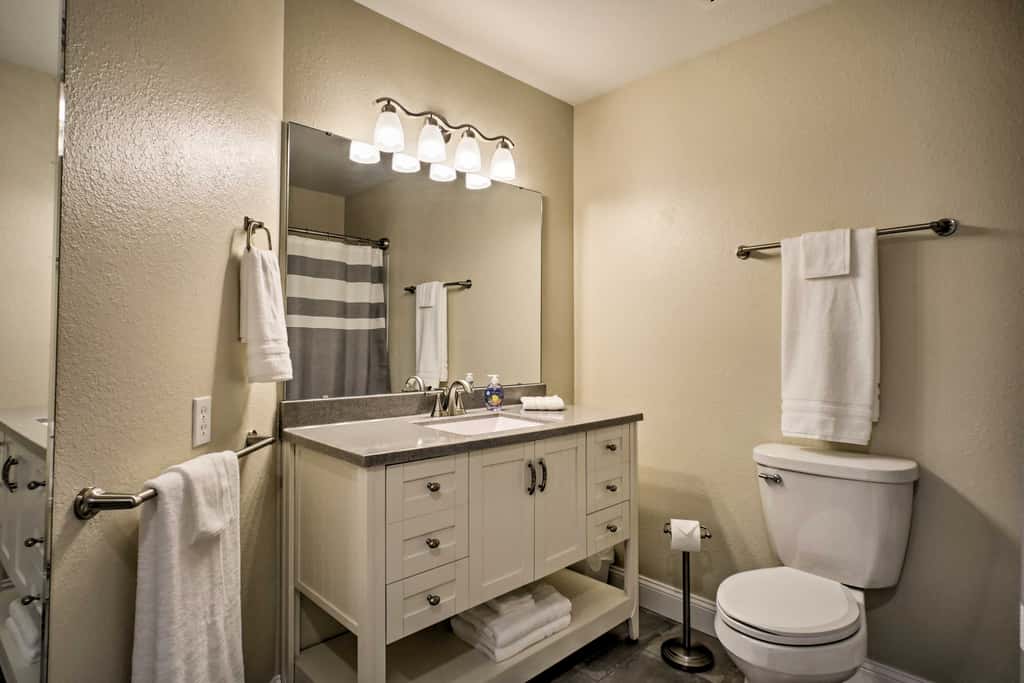 5 Mi to Dtwn & Strip! Branson Condo w/ Indoor Pool