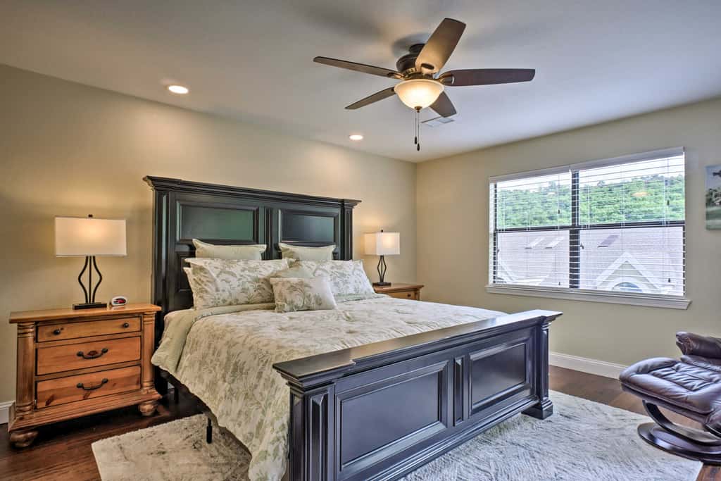 5 Mi to Dtwn & Strip! Branson Condo w/ Indoor Pool