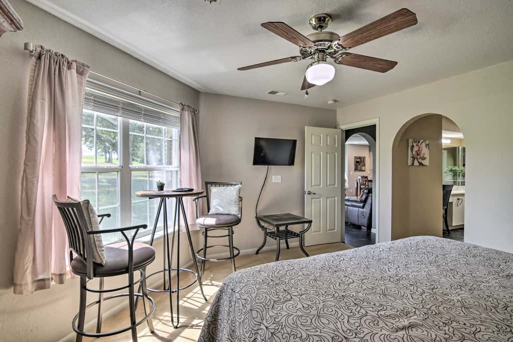 Holiday Hills Resort Condo w/ Hot Tub Access