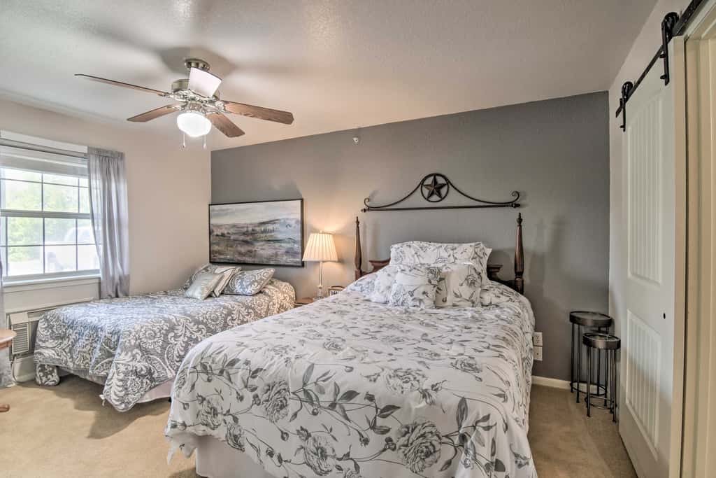 Holiday Hills Resort Condo w/ Hot Tub Access