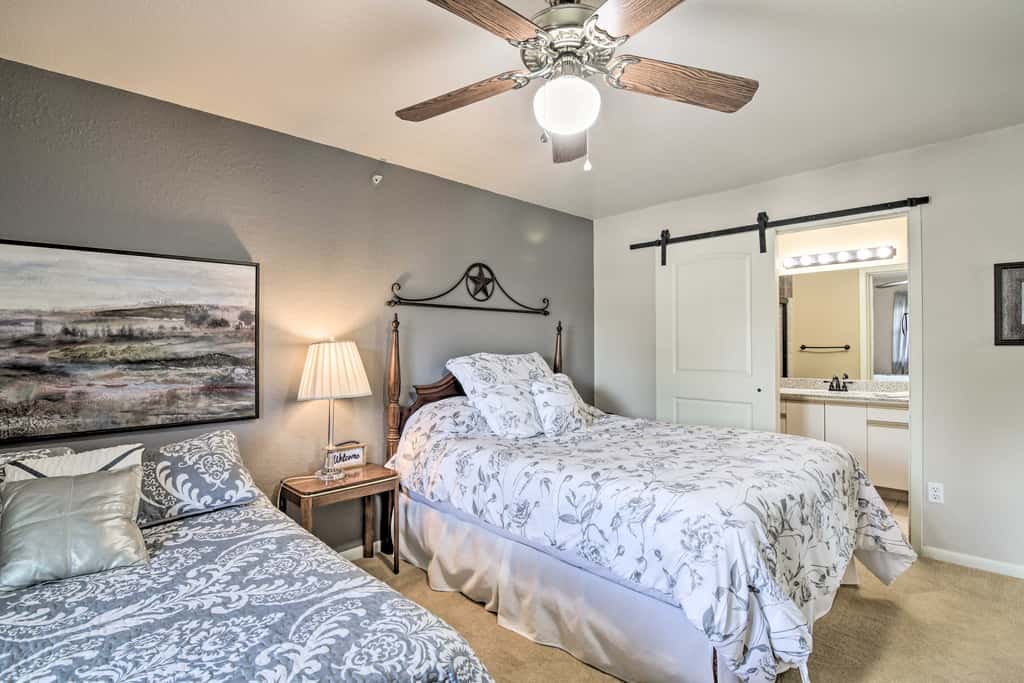 Holiday Hills Resort Condo w/ Hot Tub Access