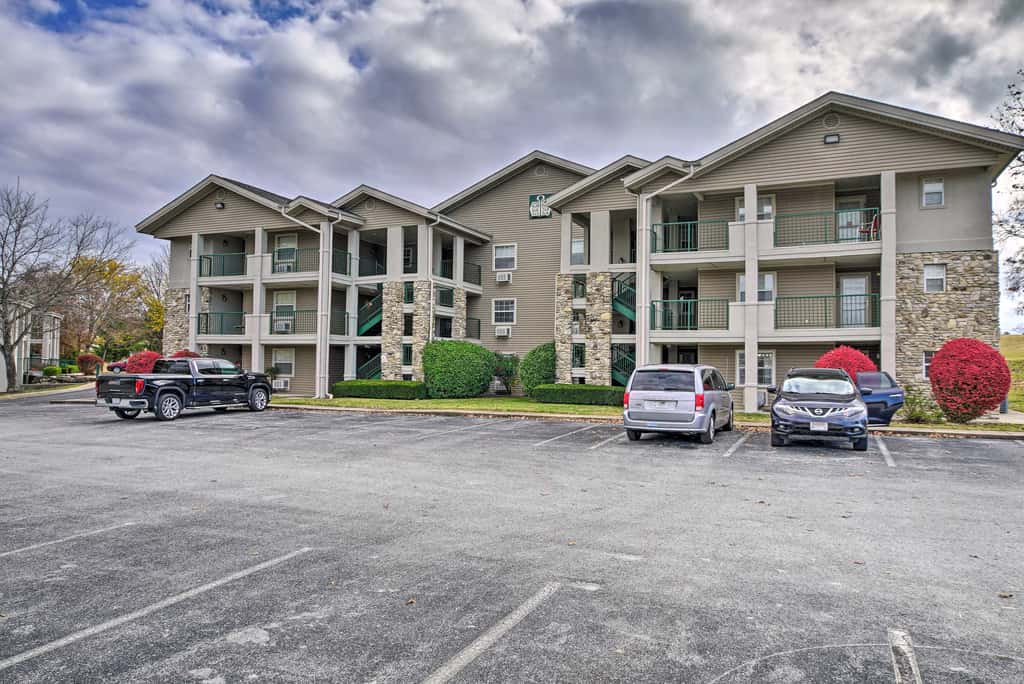 Holiday Hills Resort Condo w/ Hot Tub Access