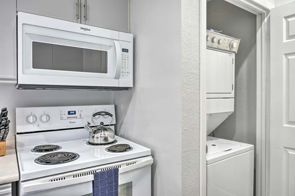 Family Resort Condo w/ Perks in Branson!