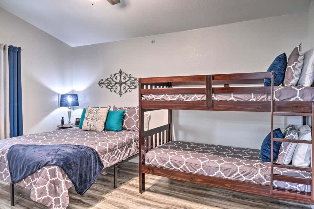 Family Resort Condo w/ Perks in Branson!