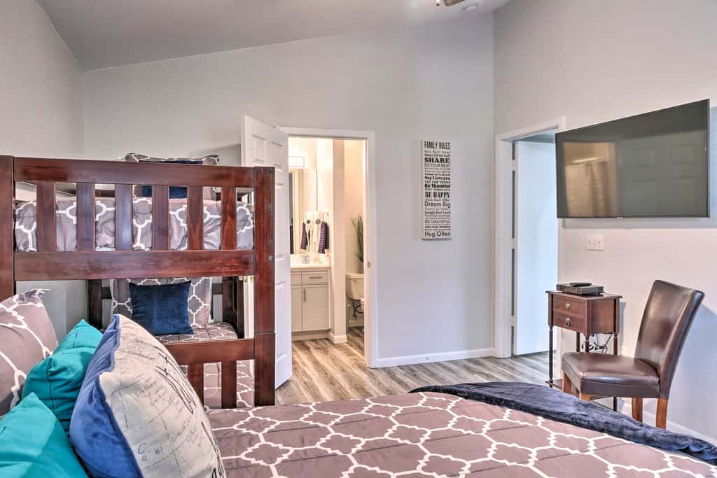 Family Resort Condo w/ Perks in Branson!