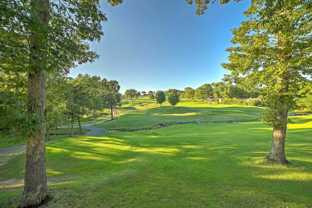 Family Resort Condo w/ Perks in Branson!