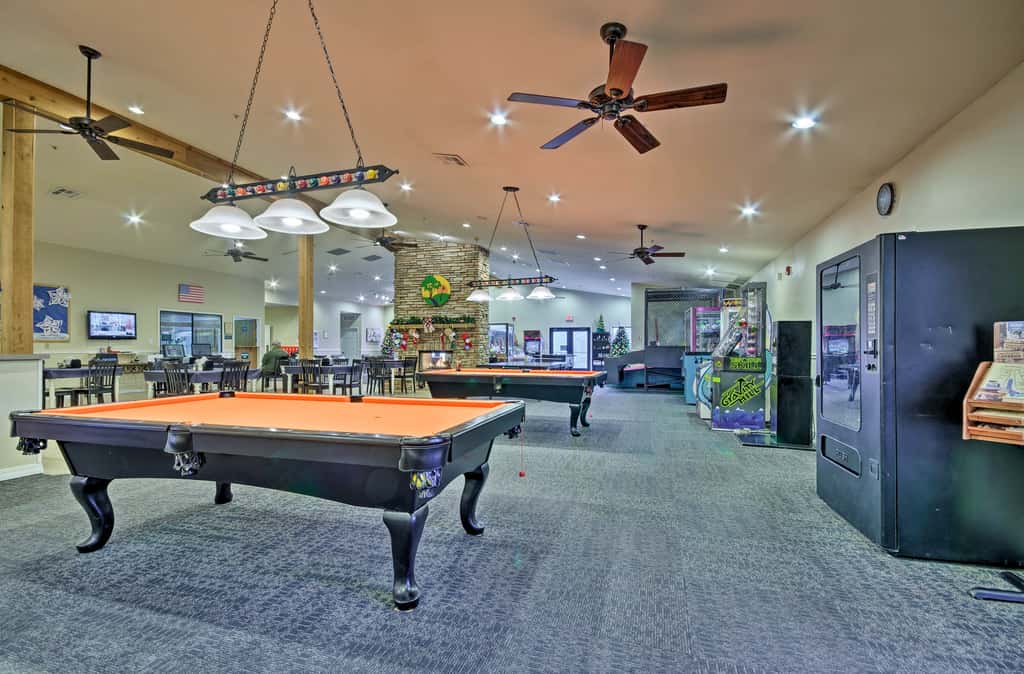 Family Resort Condo w/ Perks in Branson!