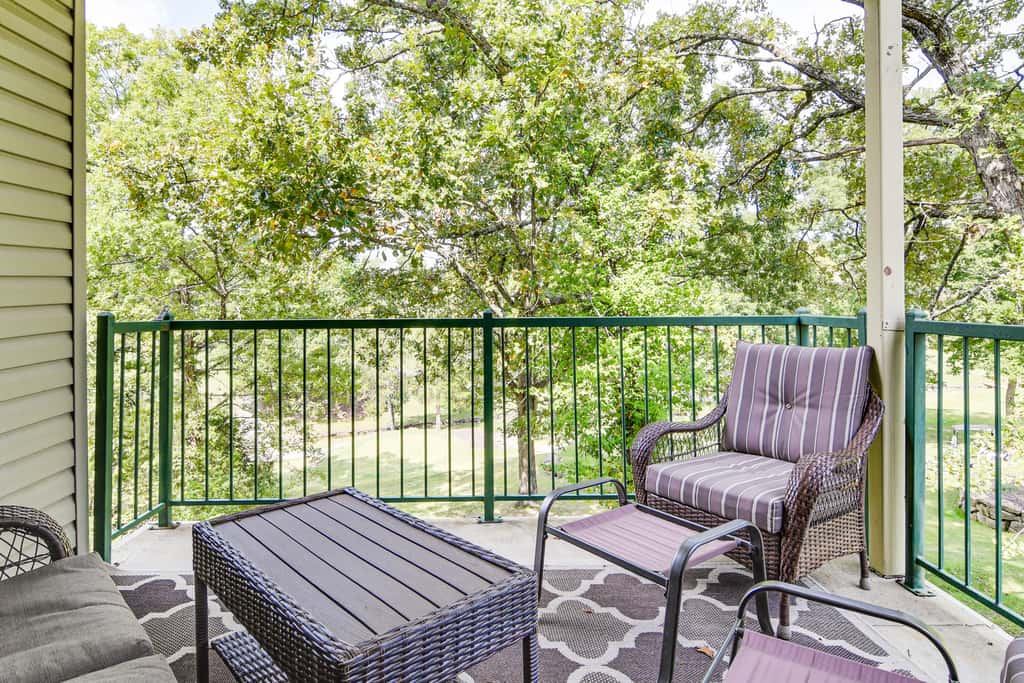 Cozy Resort Condo 5 Mi to Branson Landing!