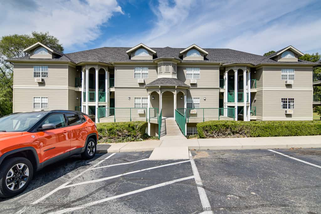 Cozy Resort Condo 5 Mi to Branson Landing!
