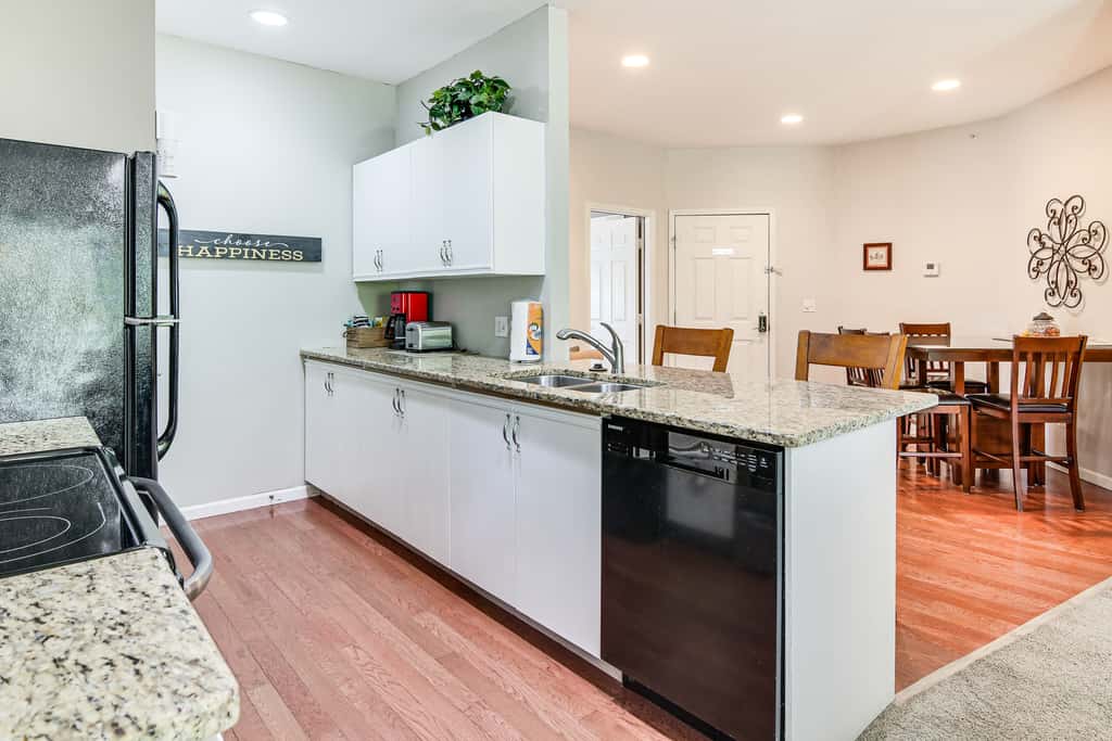 Cozy Resort Condo 5 Mi to Branson Landing!