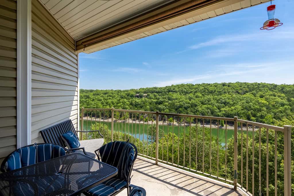 Condo in Lakefront Resort w/ Pool! Ozarks Getaway