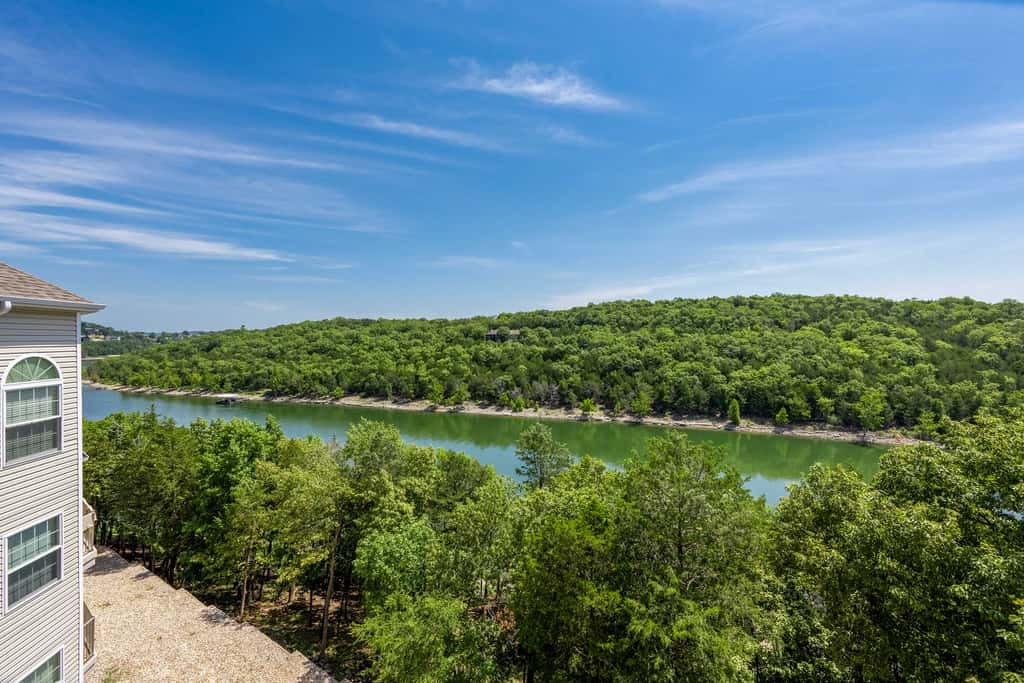Condo in Lakefront Resort w/ Pool! Ozarks Getaway