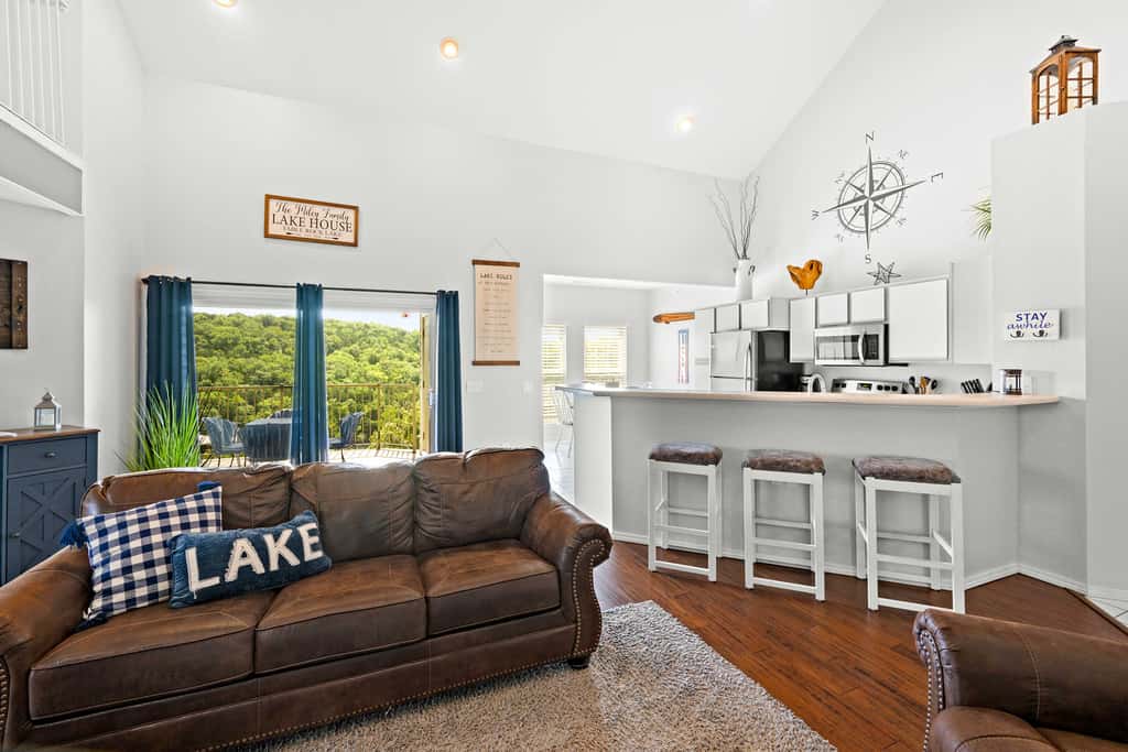 Condo in Lakefront Resort w/ Pool! Ozarks Getaway