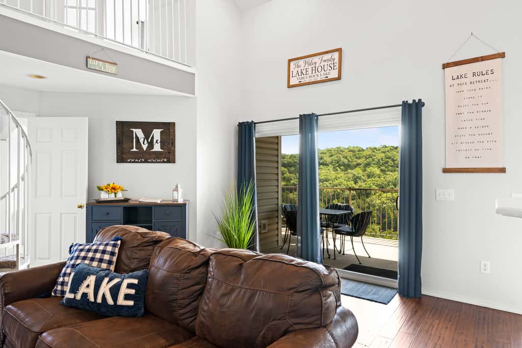 Condo in Lakefront Resort w/ Pool! Ozarks Getaway
