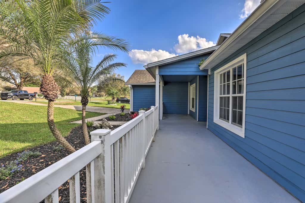Dog-Friendly Lake Home w/ Dock ~ 25 Mi to Disney!