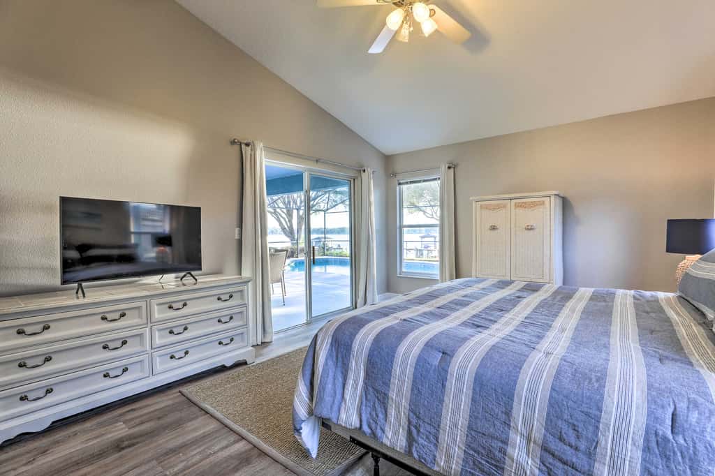 Dog-Friendly Lake Home w/ Dock ~ 25 Mi to Disney!
