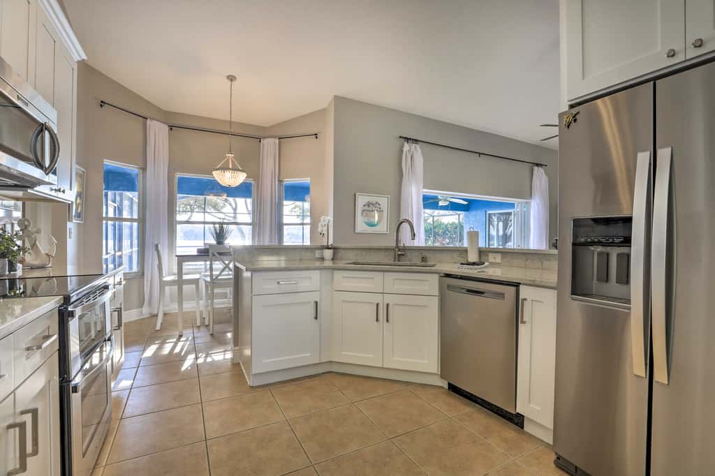 Dog-Friendly Lake Home w/ Dock ~ 25 Mi to Disney!