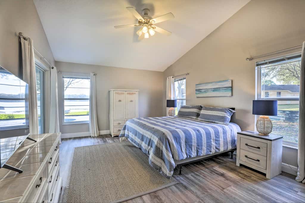 Dog-Friendly Lake Home w/ Dock ~ 25 Mi to Disney!