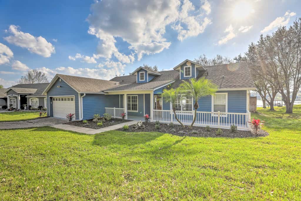 Dog-Friendly Lake Home w/ Dock ~ 25 Mi to Disney!