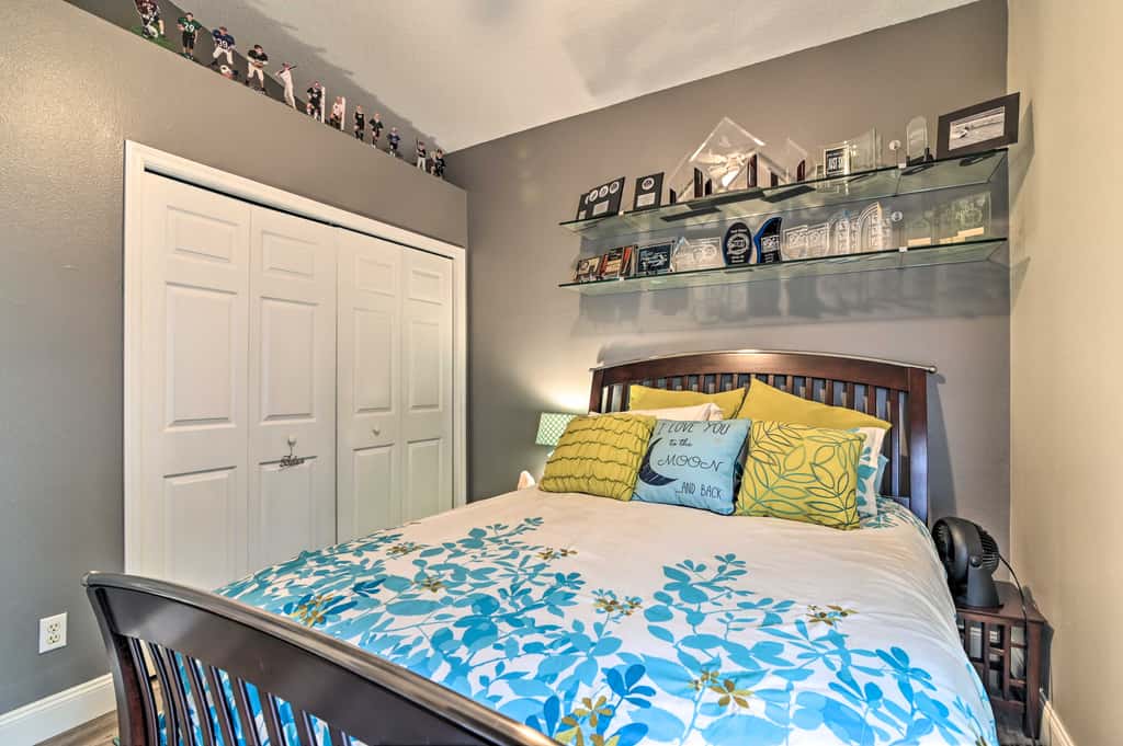 Florida Family Home w/ Dock on Saw Mill Lake!