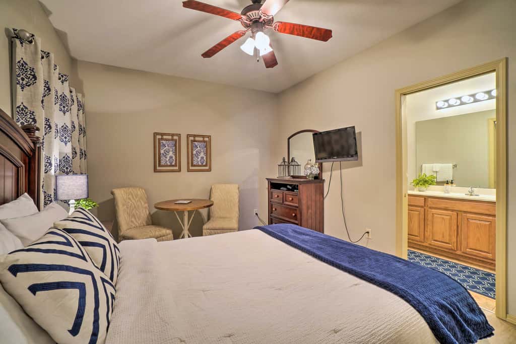 Branson West Villa w/ Golf Course View & Pool!