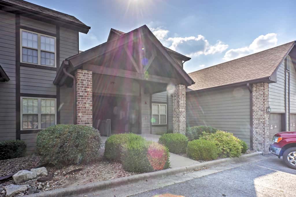 Branson West Villa w/ Golf Course View & Pool!