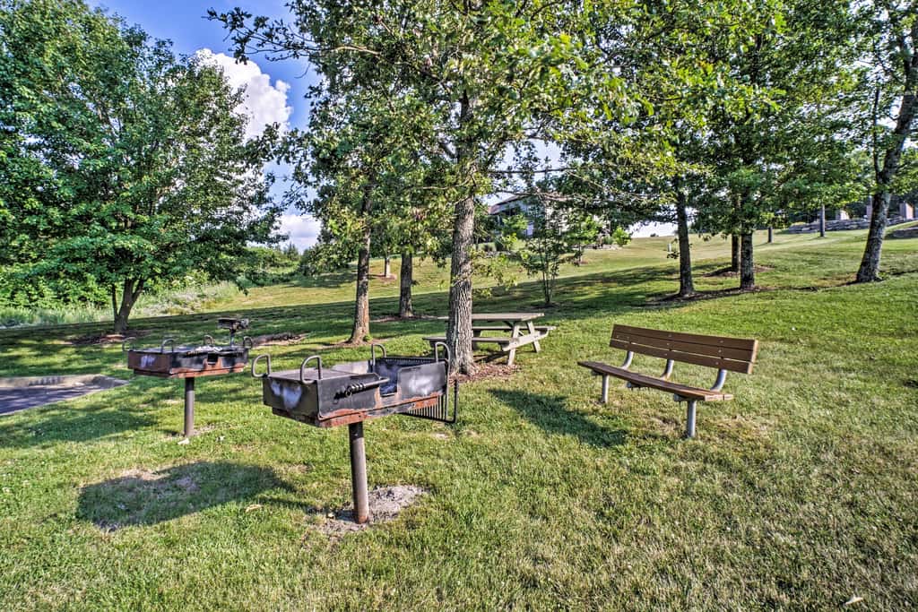 Branson West Villa w/ Golf Course View & Pool!