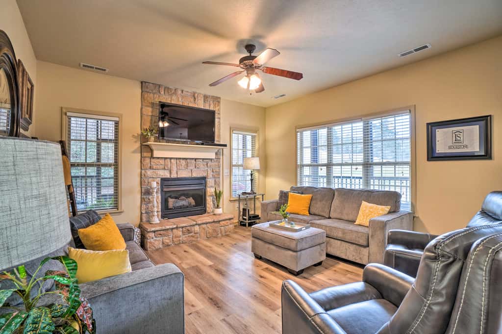 Branson West Villa w/ Golf Course View & Pool!