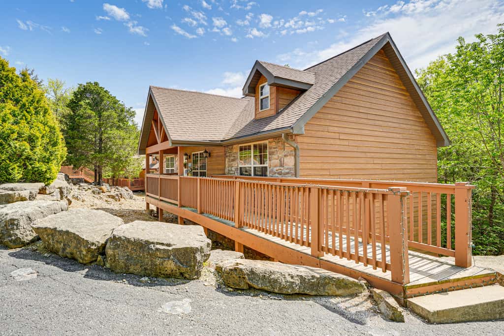 5 Mi to Silver Dollar City! Family Cabin Near Golf
