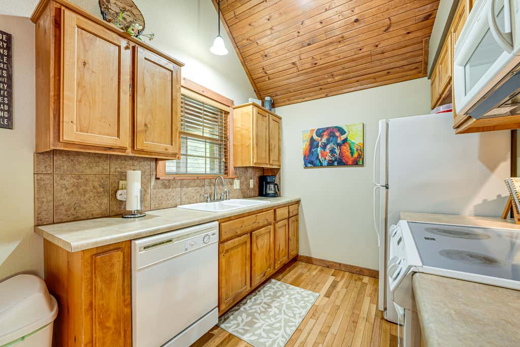 5 Mi to Silver Dollar City! Family Cabin Near Golf