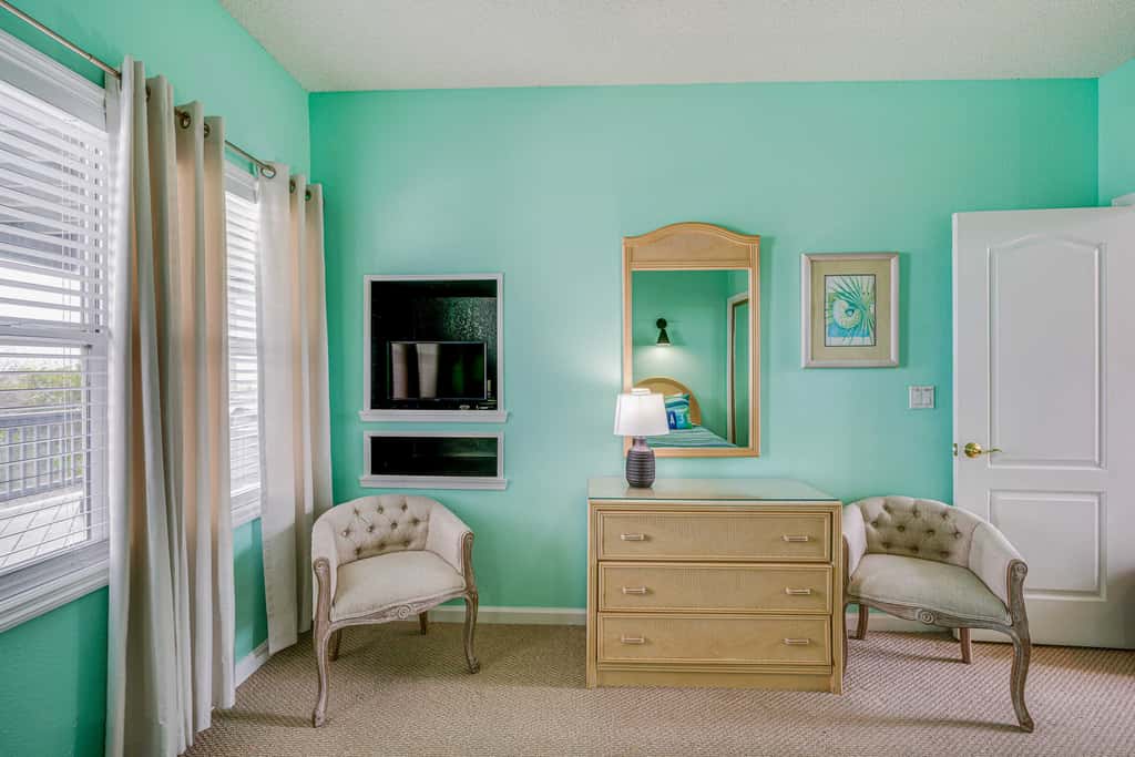 Grand Seaside Escape w/ Direct Beach Access!