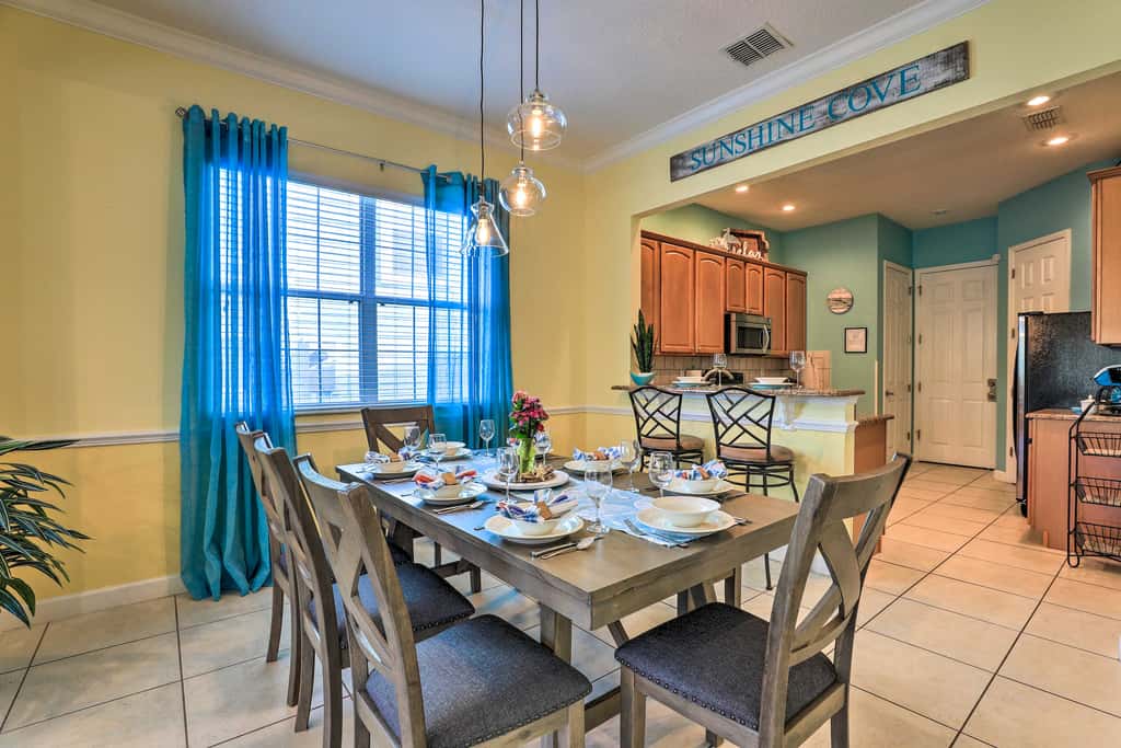 Beautiful Reunion Resort Home < 15 Min to Disney!