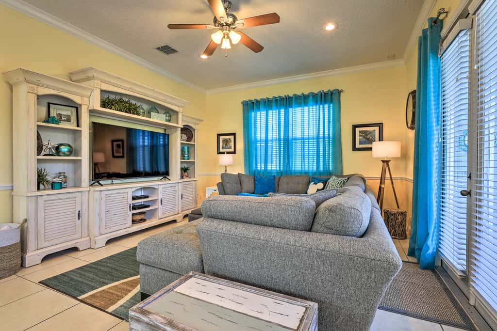 Beautiful Reunion Resort Home < 15 Min to Disney!
