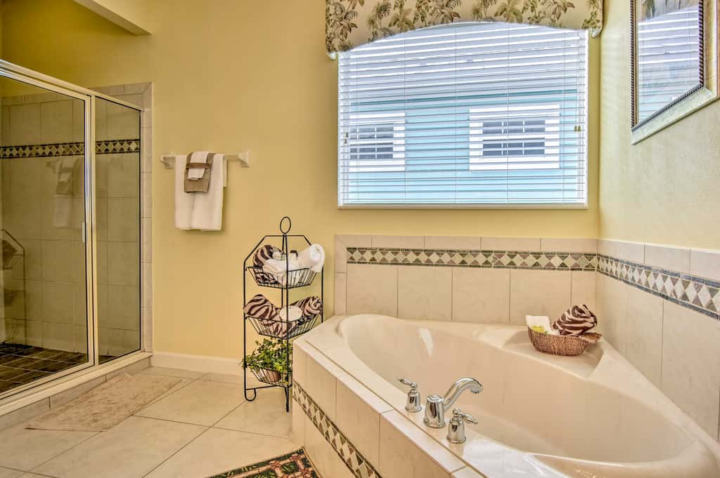 Beautiful Reunion Resort Home < 15 Min to Disney!