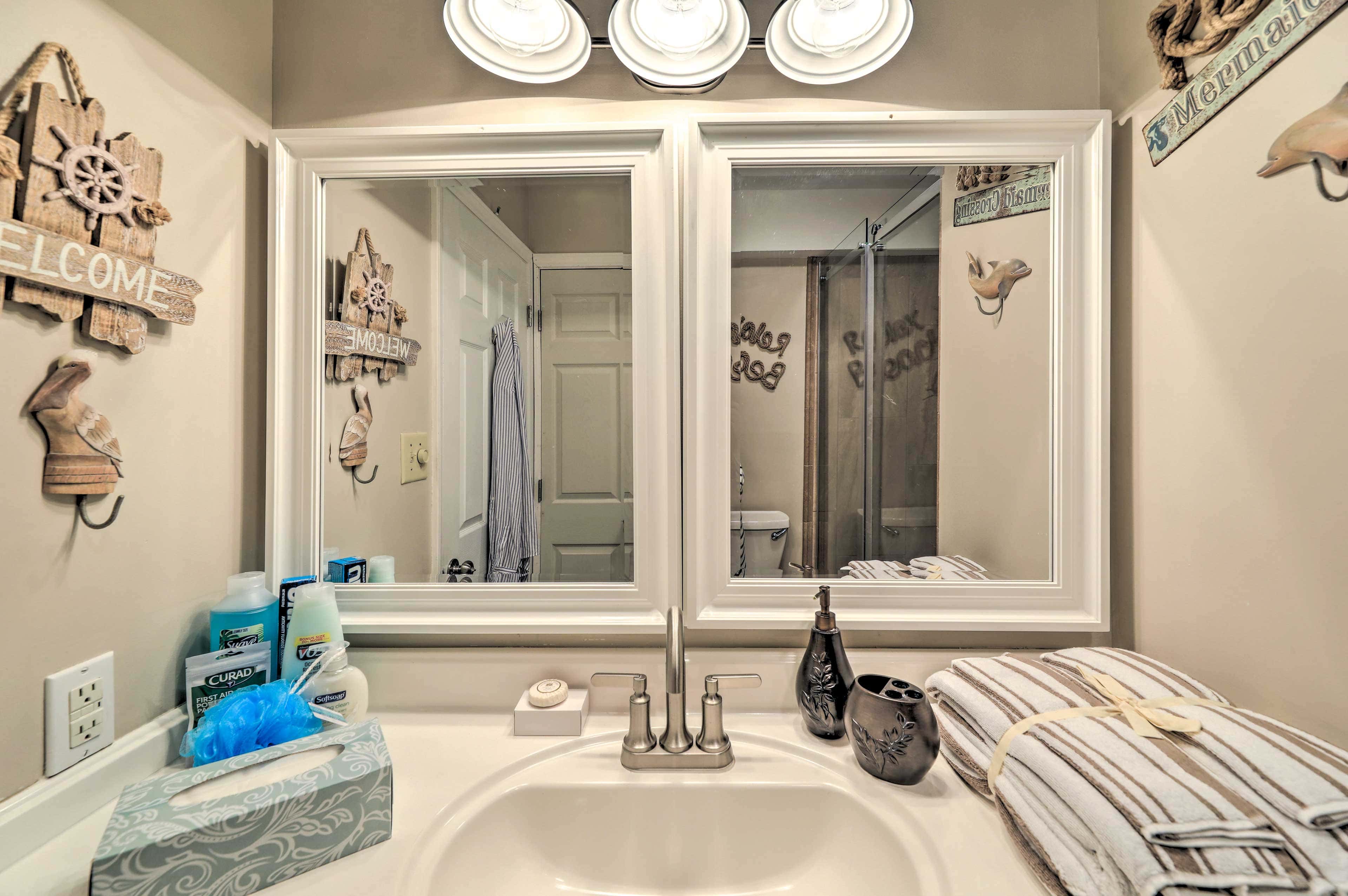 Coastal Condo w/ Indoor & Outdoor Pool Access