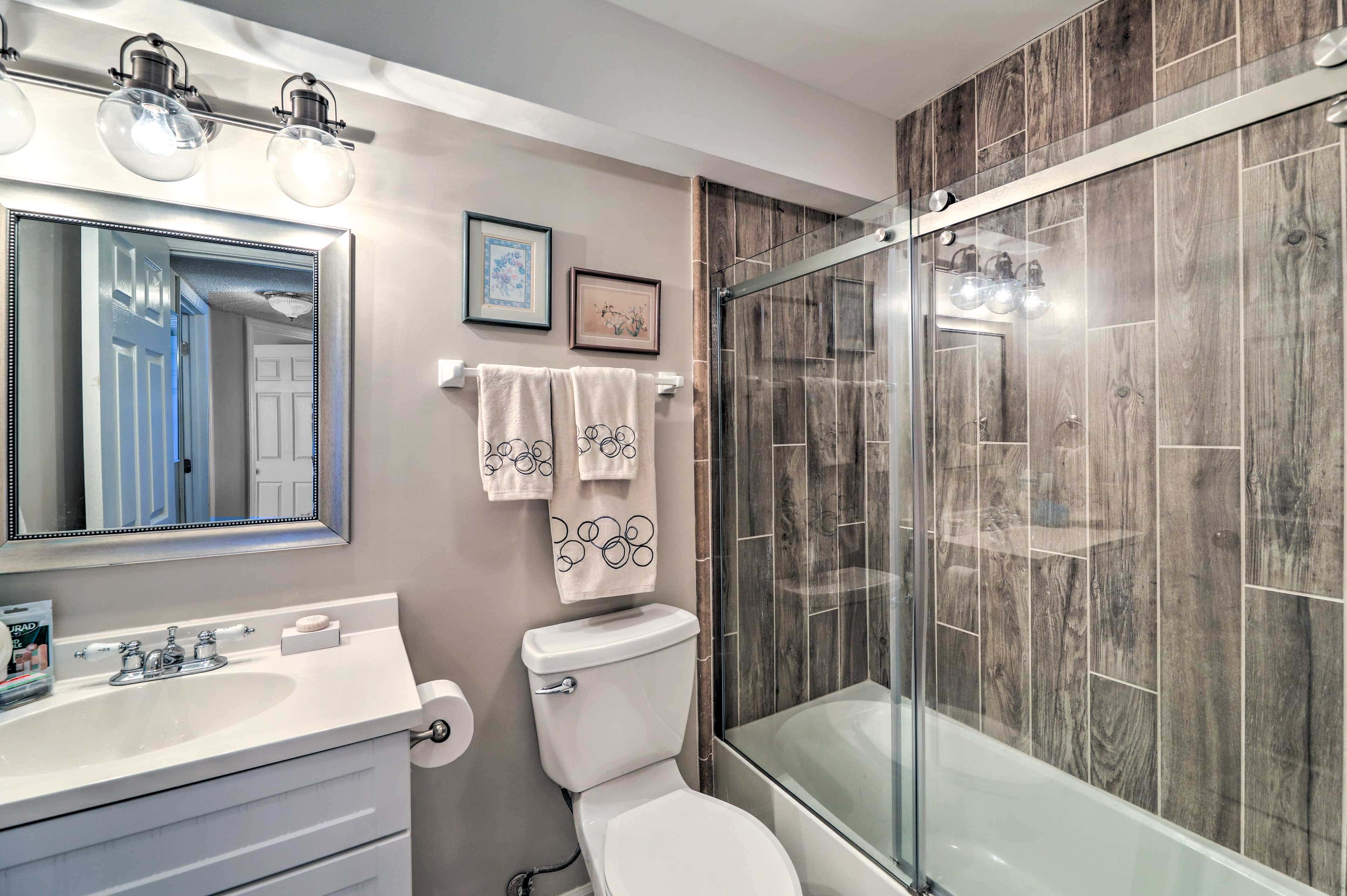 Coastal Condo w/ Indoor & Outdoor Pool Access