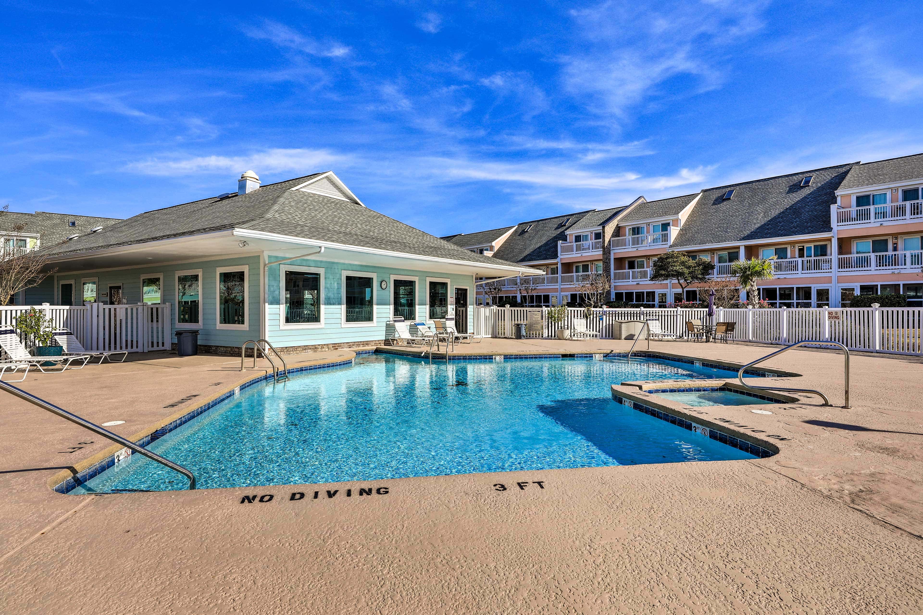 Coastal Condo w/ Indoor & Outdoor Pool Access