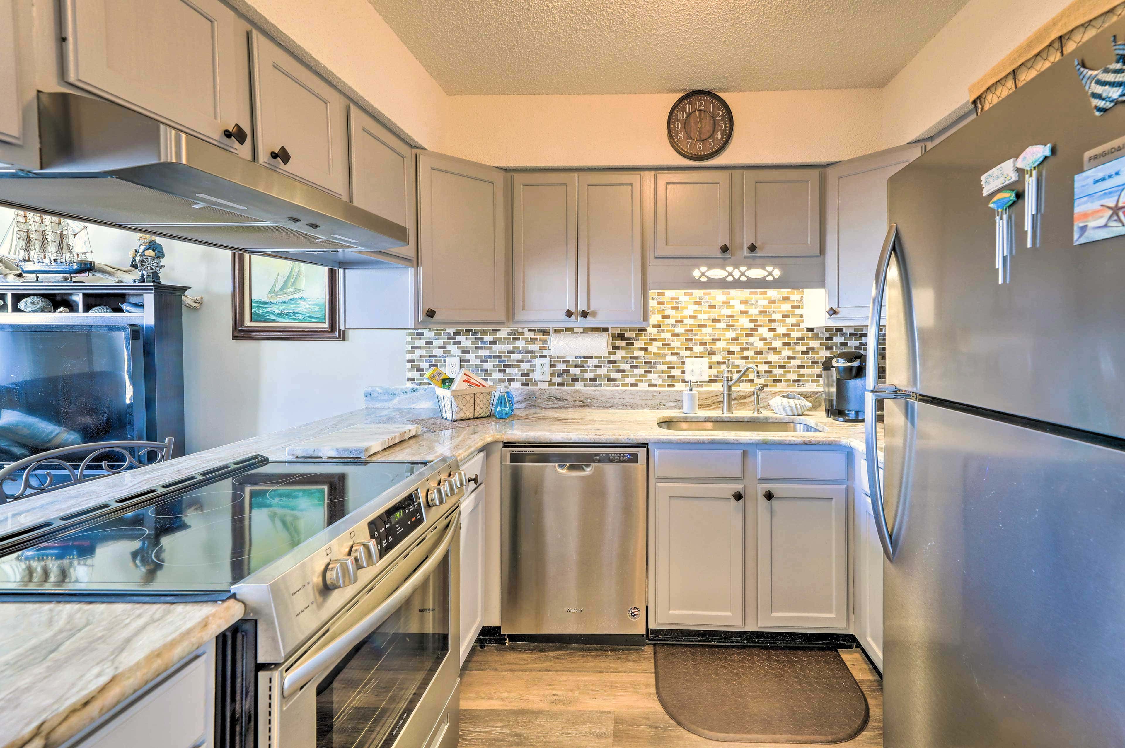 Coastal Condo w/ Indoor & Outdoor Pool Access