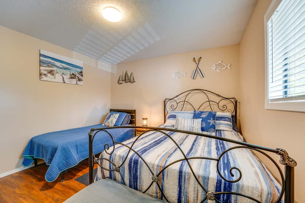 2 Mi to Silver Dollar! Updated Branson West Condo
