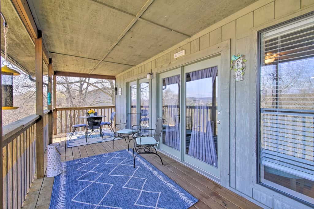 2 Mi to Silver Dollar! Updated Branson West Condo