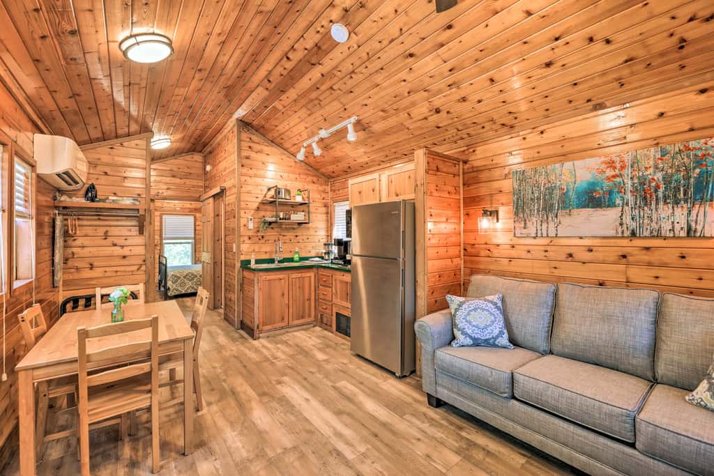 Family-Friendly Cabin ~ 5 Mi to Dtwn New Bern