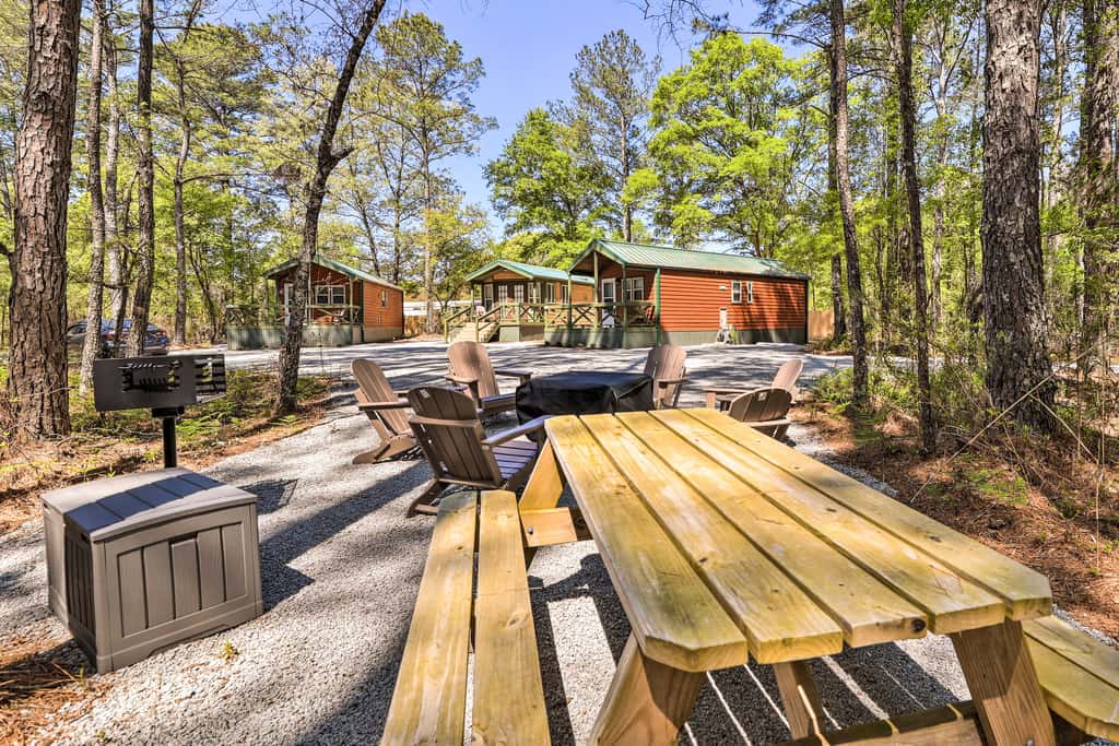 Family-Friendly Cabin ~ 5 Mi to Dtwn New Bern