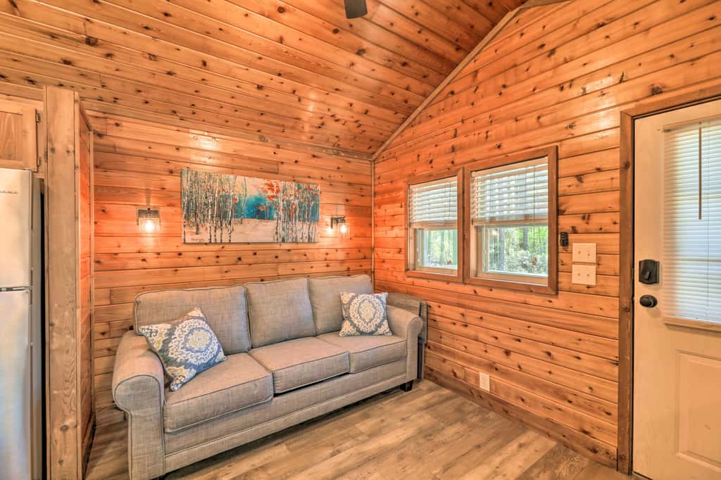 Family-Friendly Cabin ~ 5 Mi to Dtwn New Bern
