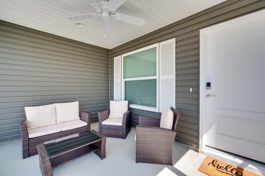 Home in The Villages Near the Newer Town Centers!