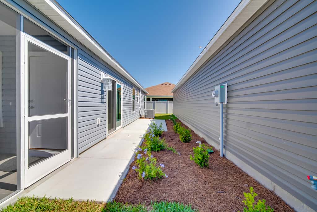 Home in The Villages Near the Newer Town Centers!