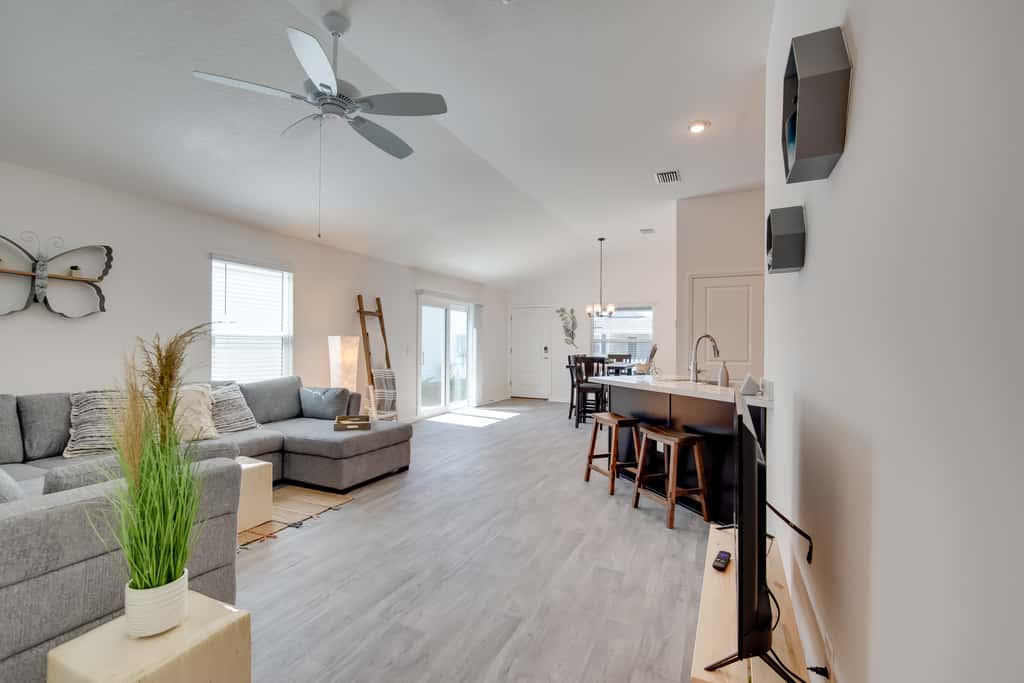 Home in The Villages Near the Newer Town Centers!